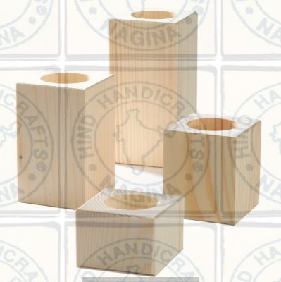 Pine Wood Coloured Candle Holder Hind Handicrafts products