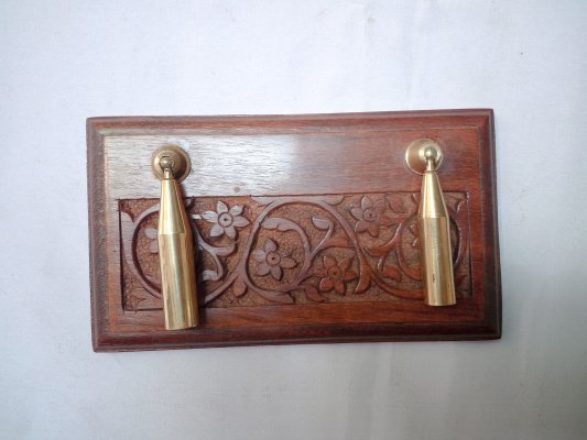 Sheesham Wood Engraved Pen Holder Hind Handicrafts products